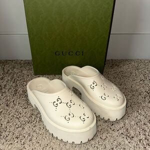 Gucci sandal Size 37